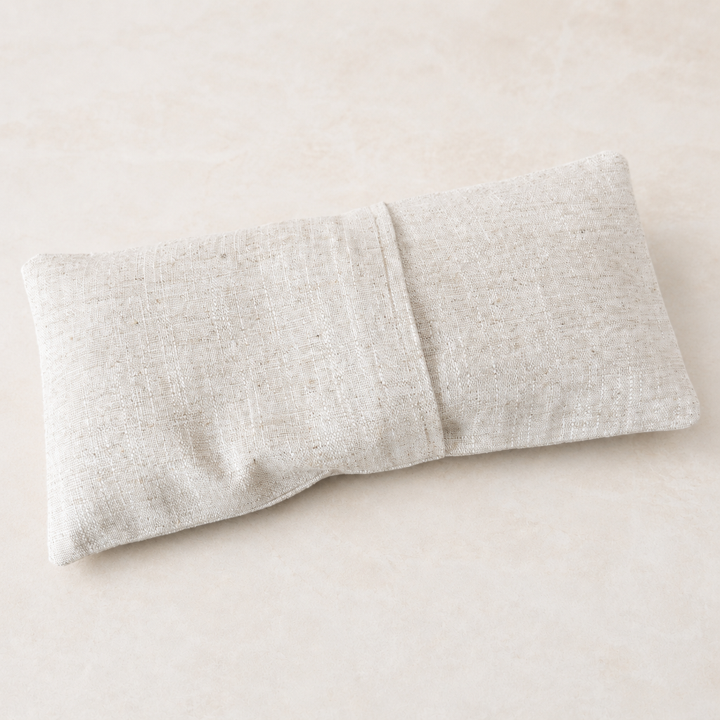 reverse of Still lavender eye pillow y Ukiyo